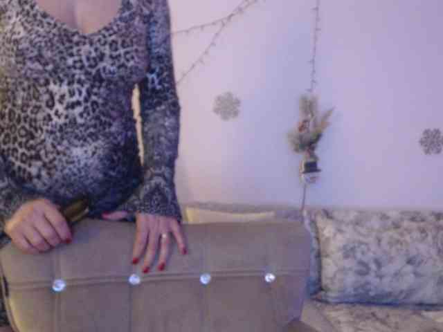 goodSnowQueen webcam