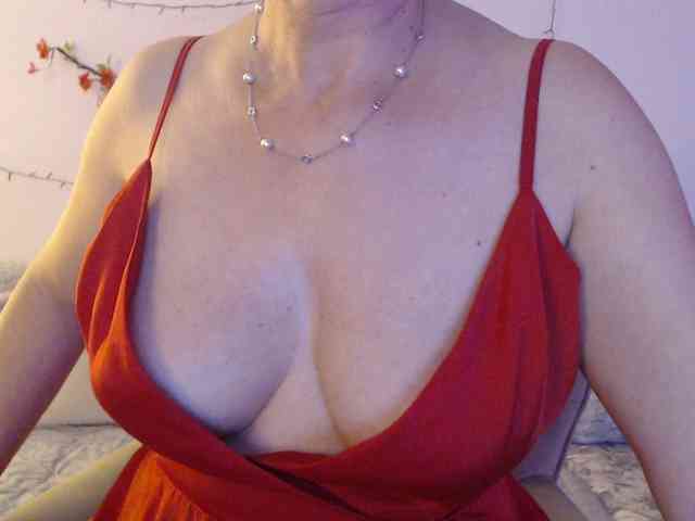 goodSnowQueen webcam