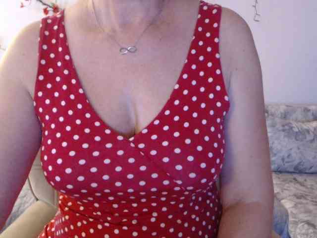 goodSnowQueen webcam