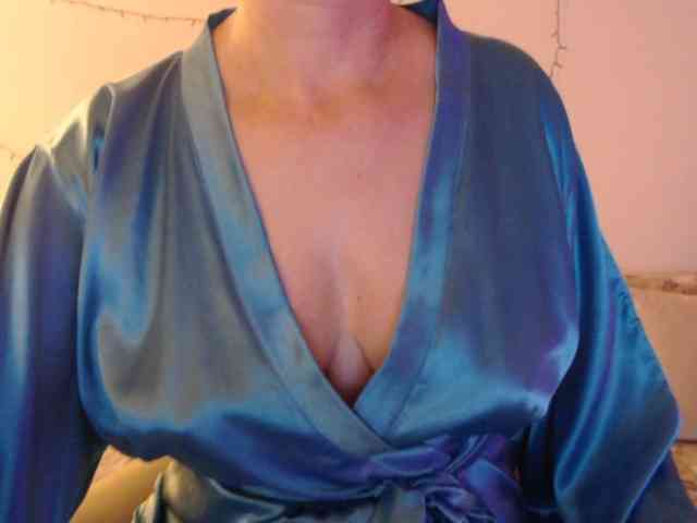 goodSnowQueen goodSnowQueen