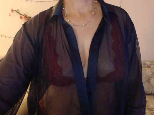 goodSnowQueen webcam