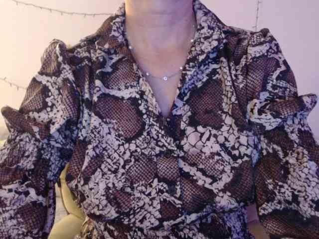 goodSnowQueen goodSnowQueen