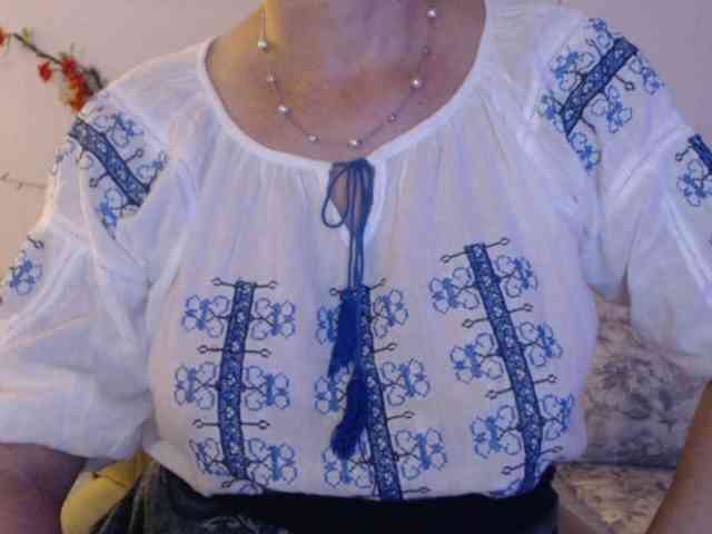 goodSnowQueen webcam