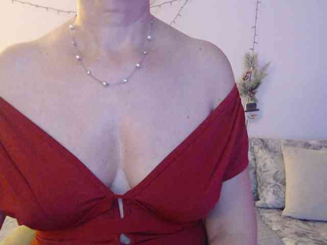 goodSnowQueen webcam