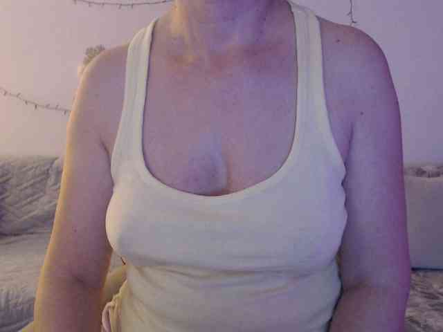 goodSnowQueen webcam