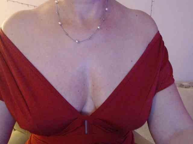 goodSnowQueen webcam