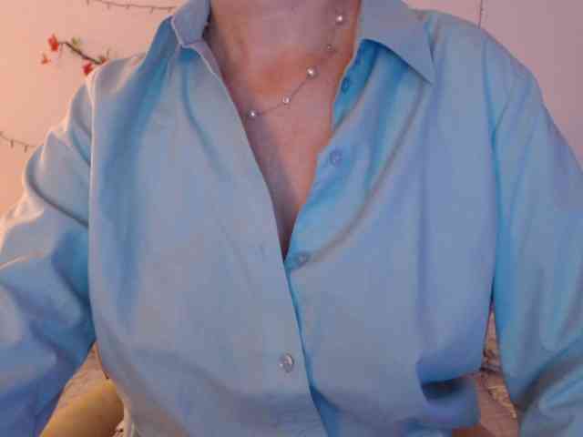 goodSnowQueen webcam