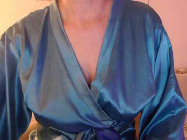 goodSnowQueen webcam