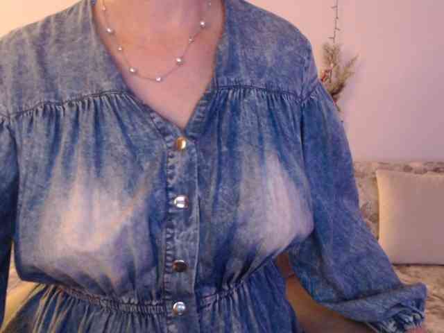 goodSnowQueen webcam