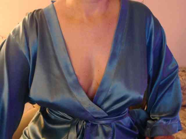 goodSnowQueen webcam