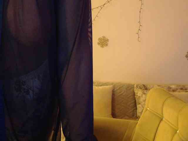 goodSnowQueen webcam