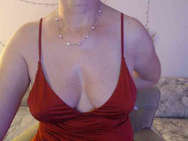 goodSnowQueen webcam