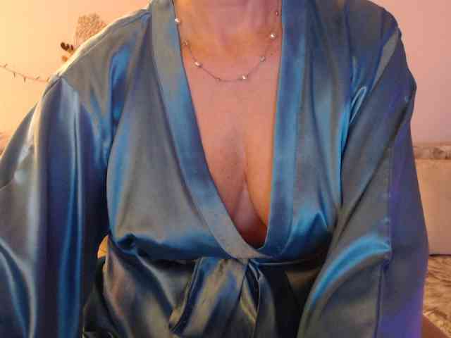 goodSnowQueen goodSnowQueen