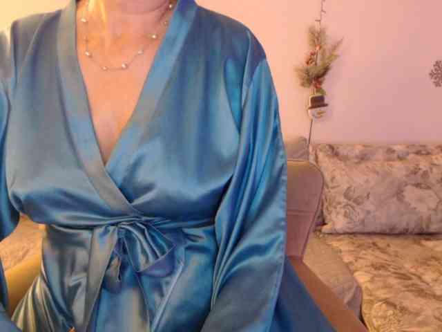 goodSnowQueen Live Webcam on BongaCams