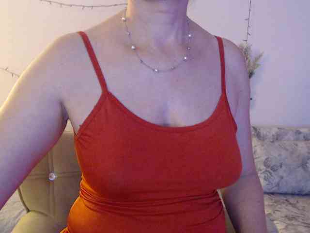 goodSnowQueen webcam