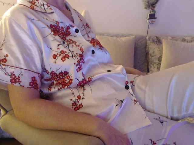 goodSnowQueen webcam