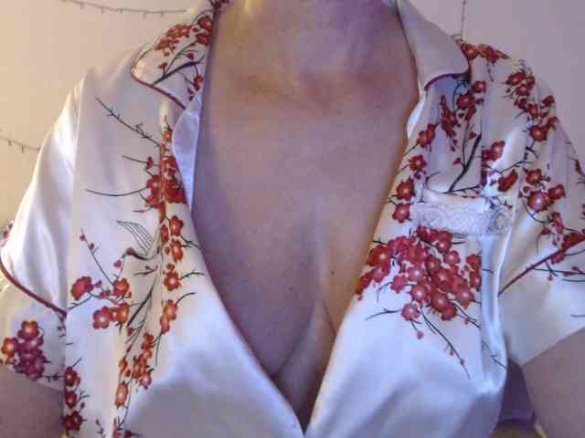 goodSnowQueen webcam