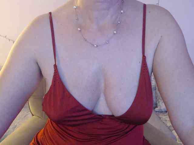 goodSnowQueen webcam