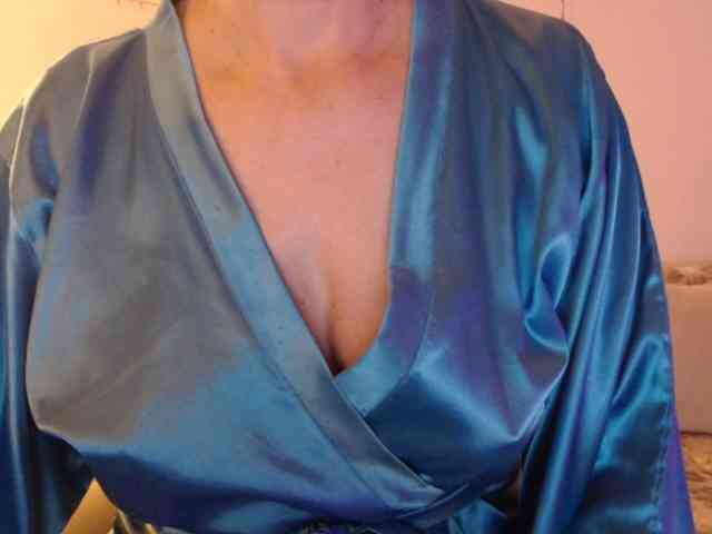 goodSnowQueen webcam