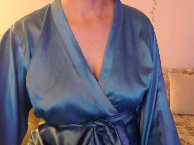 goodSnowQueen webcam