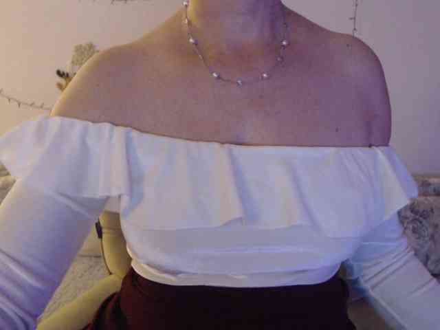 goodSnowQueen goodSnowQueen