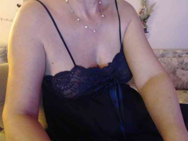 goodSnowQueen webcam