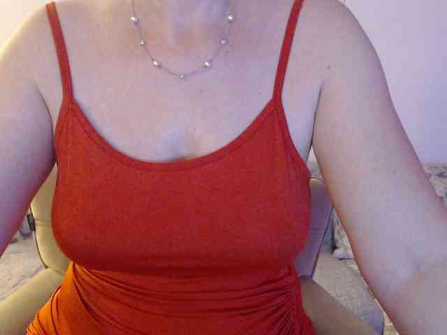 goodSnowQueen webcam