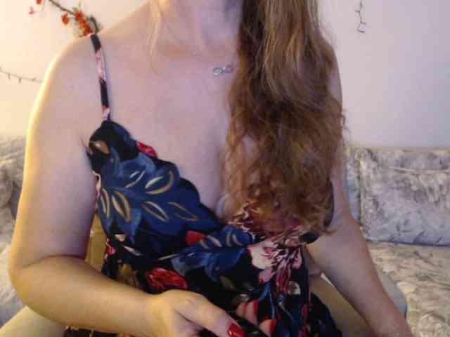 goodSnowQueen webcam