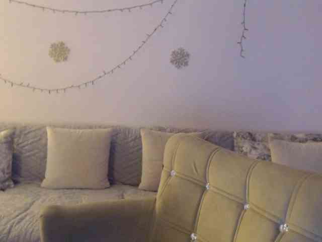 goodSnowQueen webcam