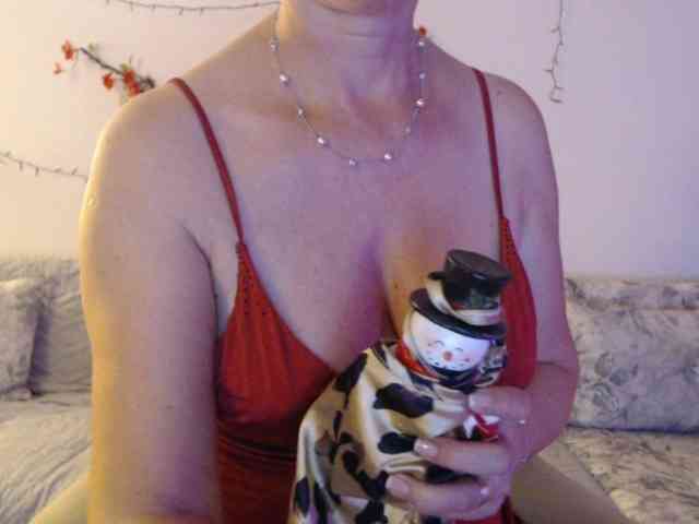 goodSnowQueen webcam