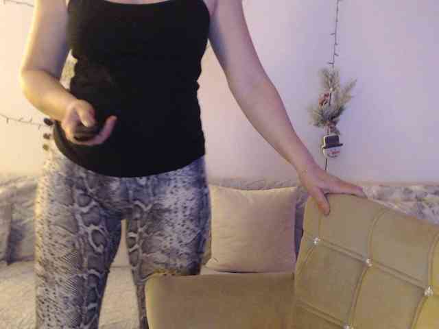 goodSnowQueen webcam