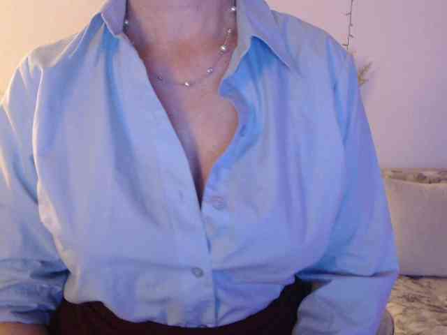 goodSnowQueen webcam