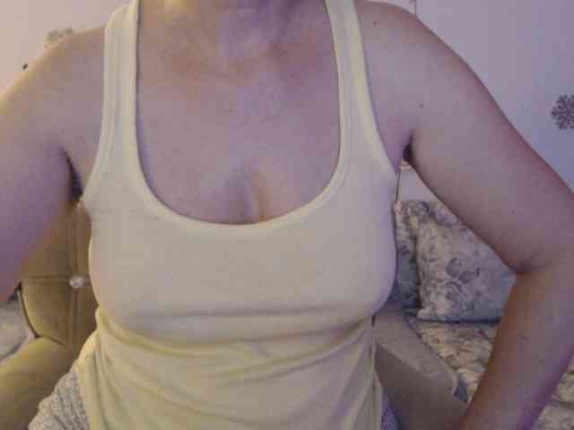 goodSnowQueen goodSnowQueen