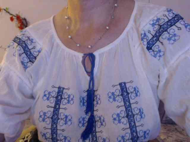 goodSnowQueen webcam