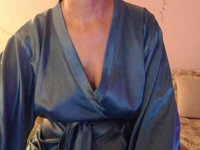 goodSnowQueen webcam