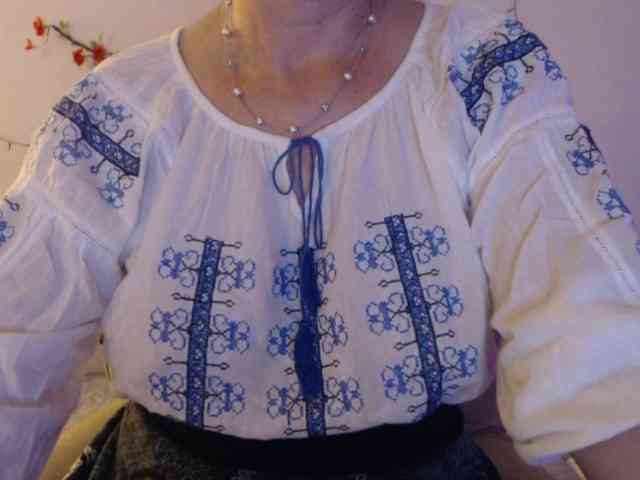 goodSnowQueen webcam