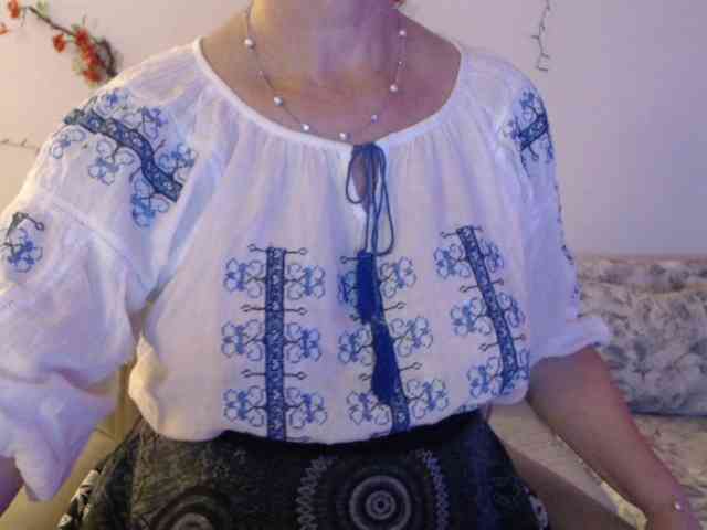 goodSnowQueen webcam