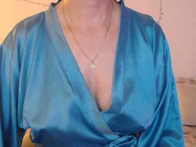 goodSnowQueen webcam