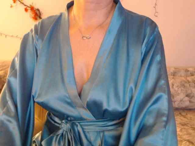 goodSnowQueen webcam