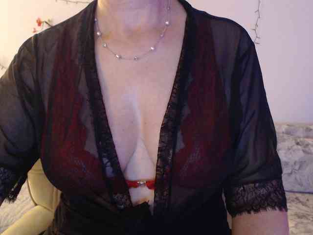 goodSnowQueen webcam