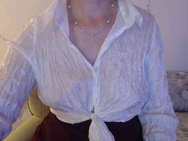 goodSnowQueen webcam