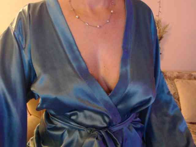 goodSnowQueen webcam