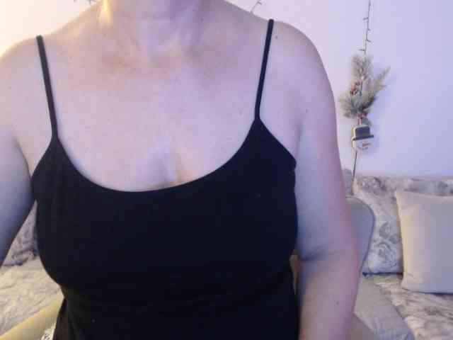 goodSnowQueen webcam