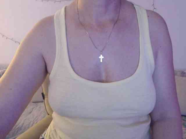 goodSnowQueen goodSnowQueen