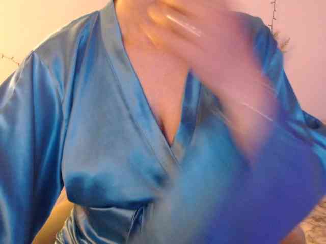 goodSnowQueen goodSnowQueen