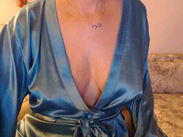 goodSnowQueen webcam