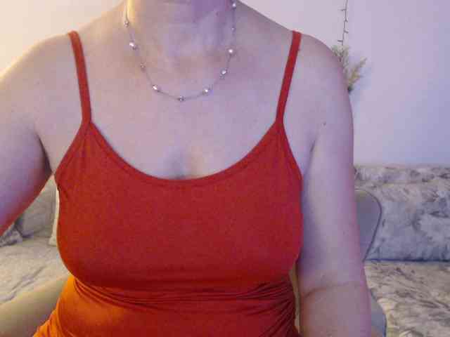 goodSnowQueen webcam