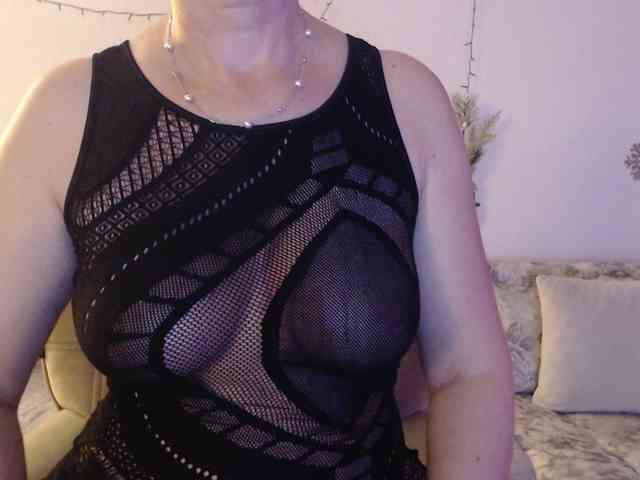 goodSnowQueen webcam