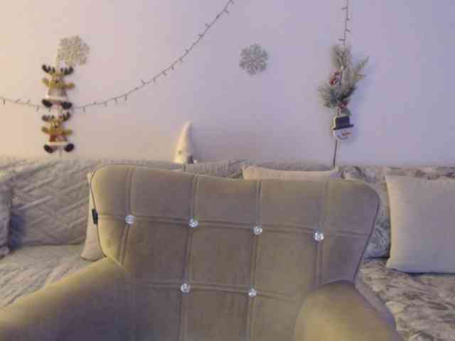 goodSnowQueen webcam