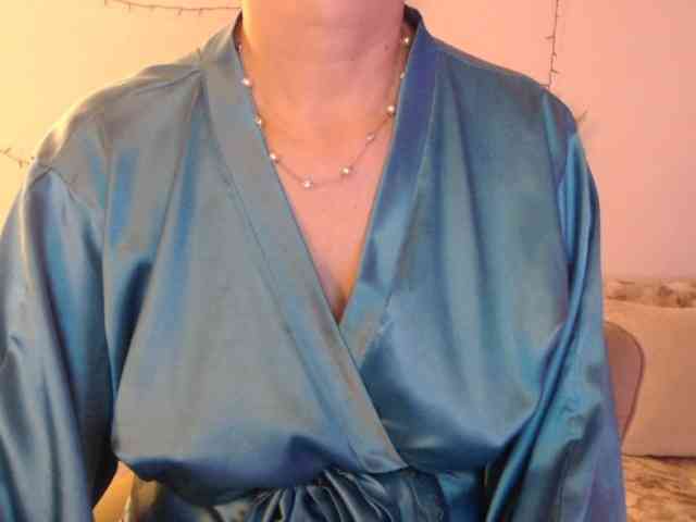 goodSnowQueen webcam